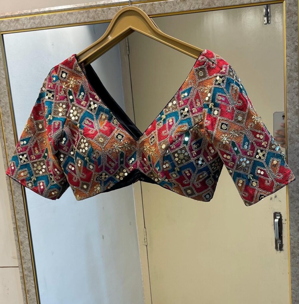 custom saree blouses